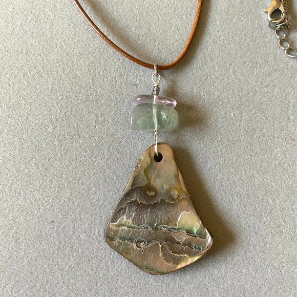 Red Abalone Shell Fluorite Amethyst Gemstone Crystal Necklace Ocean Beach Sea - Picture 12 of 13